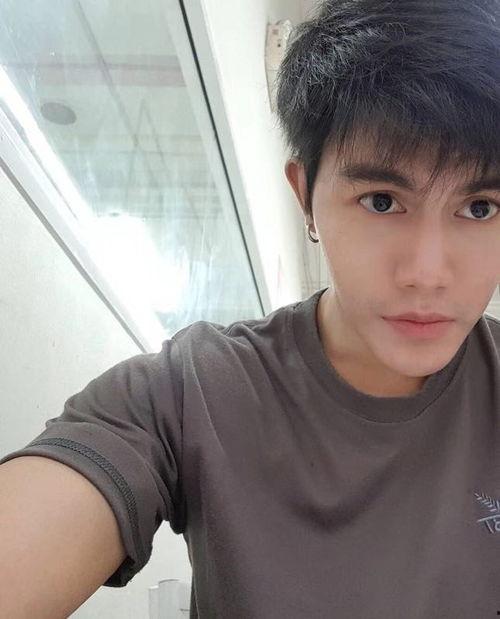 网红和男明星,时尚潮流的碰撞与火花”